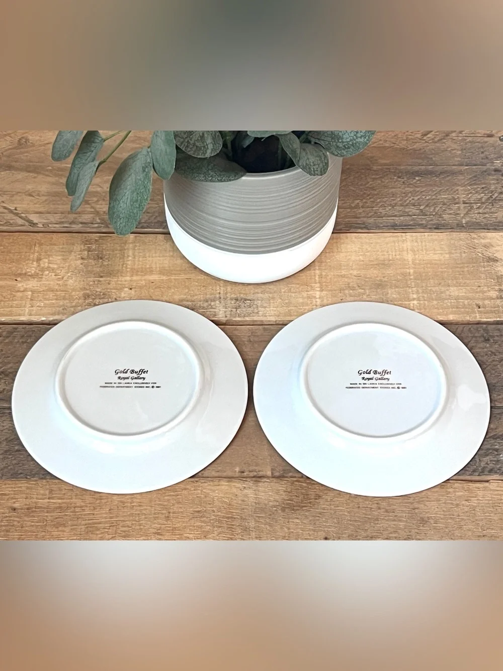 Vintage Royal Gallery Gold Buffet Plates Federated Macy’s 1991 - Set of 2
